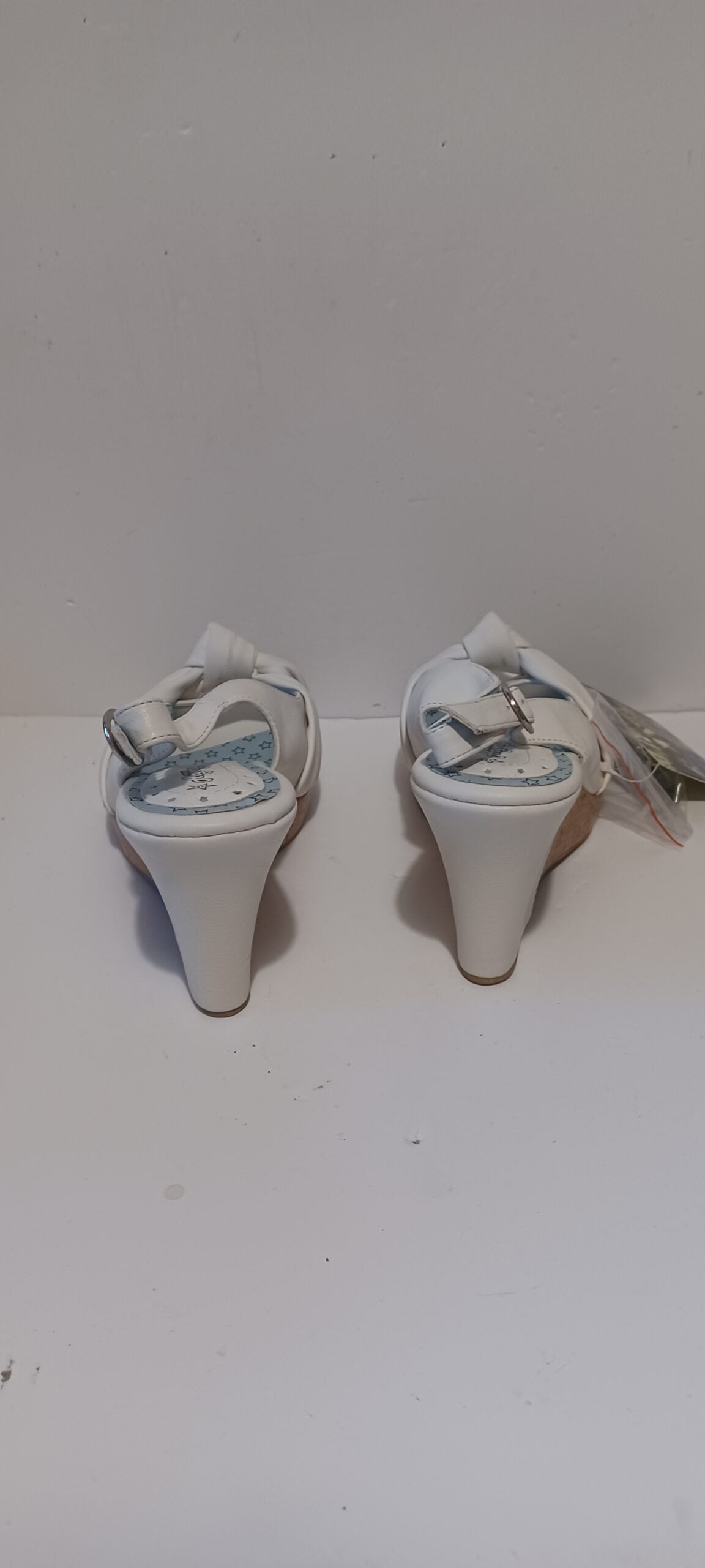Hoyvoy - Sandalia - Heel Strap - Toeless - White - Brand New image 3