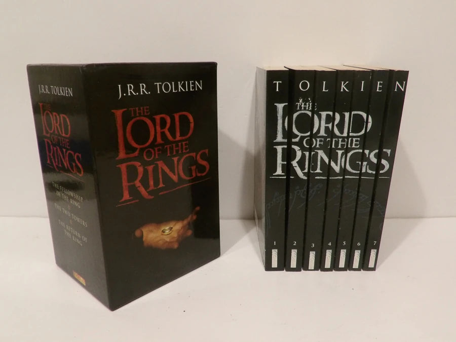 J. R. R. Tolkien - The Lord of the Rings [7 Book Box set] - Paperbook - Great Condition image 0