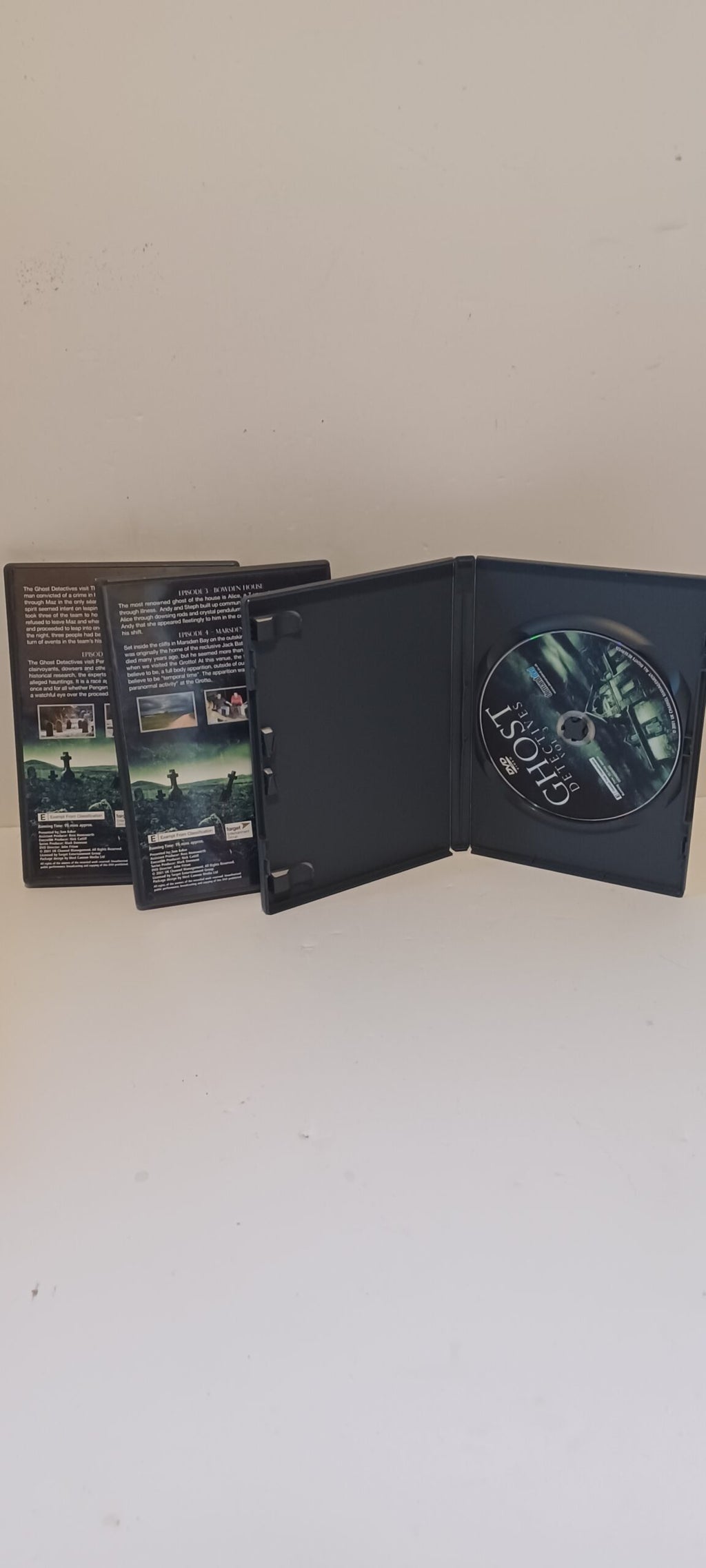 Ghost Detectives | Volumes 1-3 | Tom Baker | DVD Boxset | Discs Retail Condition image 6