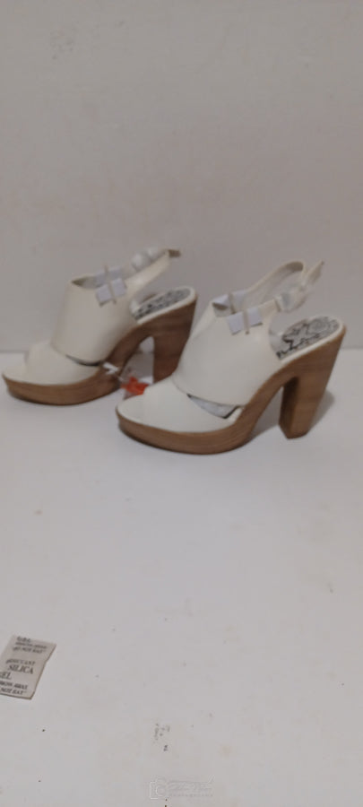 Xti - Sra - Ladies Heel - Heel Strap - White - Brand New image 1