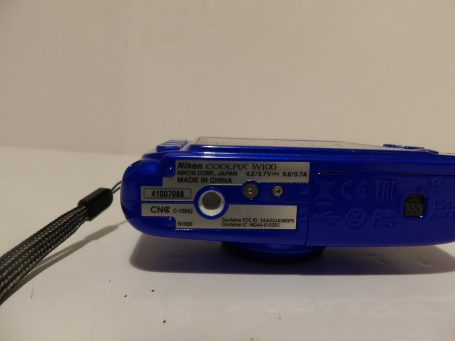 Nikon | Coolpix W100 | 13.2 Mega Pixel | Digital Waterproof Camera | Great Unused Condition image 2