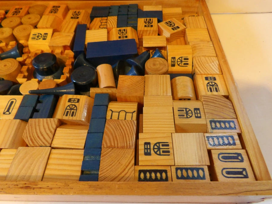 Schloss Baukasten - CastleBlocks 109 Piece Wooden Building Block - Vintage - Perfect Condition image 2