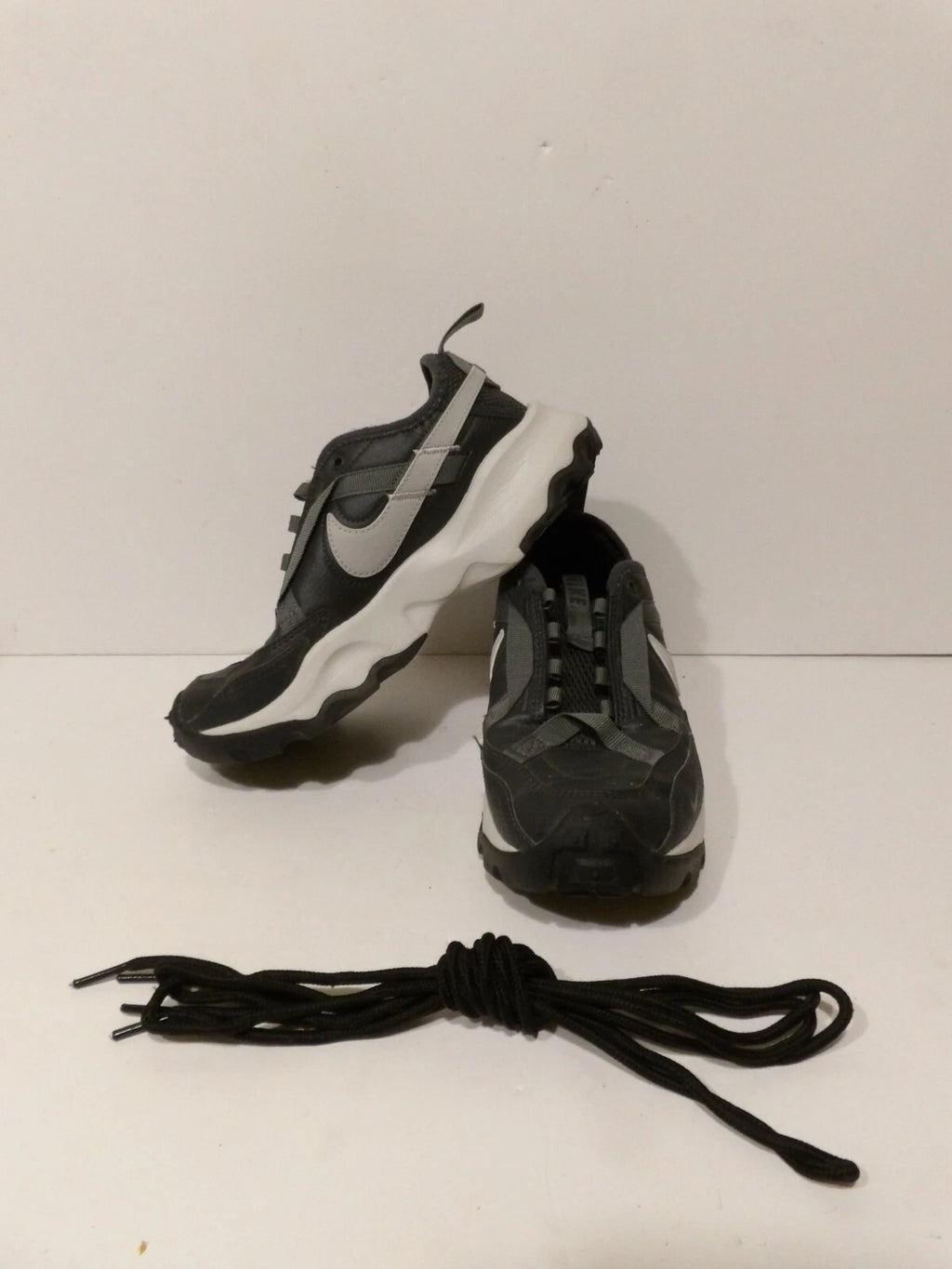 Nike Womens Tc 7900 Trainers Dd9682 Sneakers Shoes - Womens 6.5 image 0