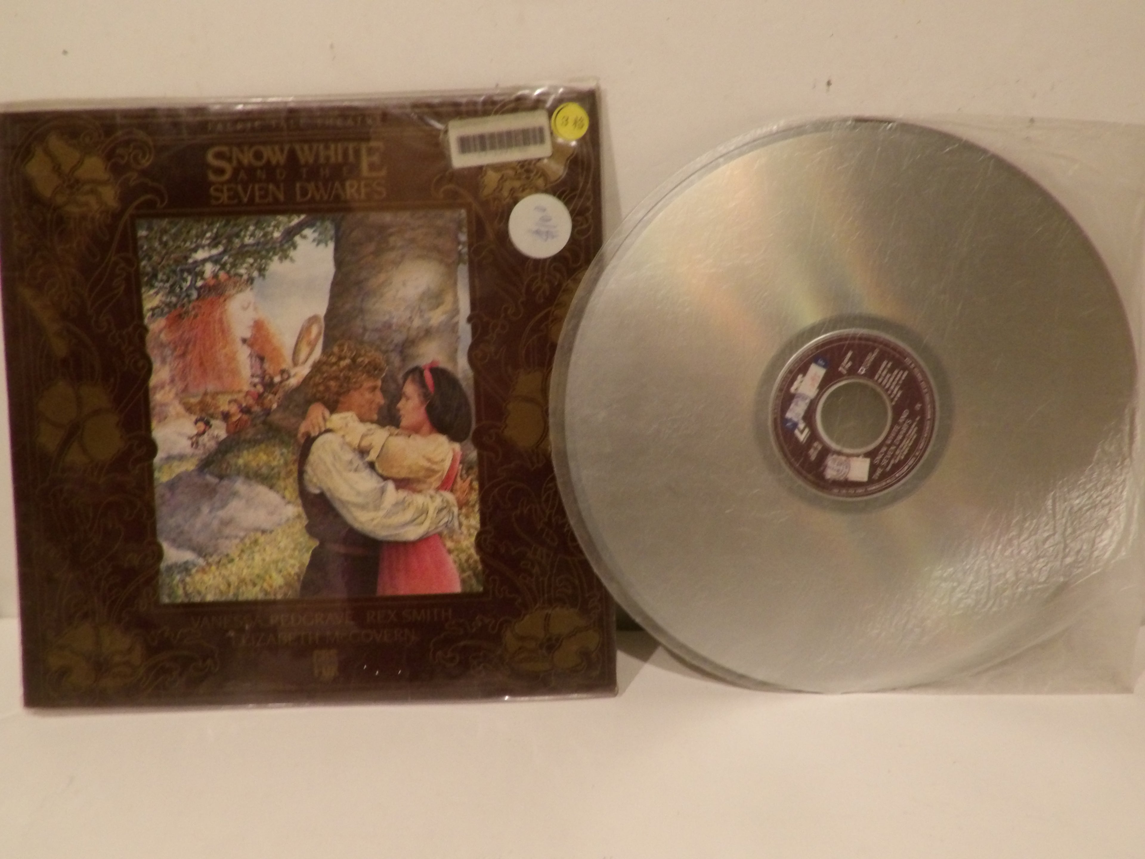Snow White and the Seven Dwarfs CED VideoDisc (1983) | Faerie Tale Theatre | Shelley Duvall Presents