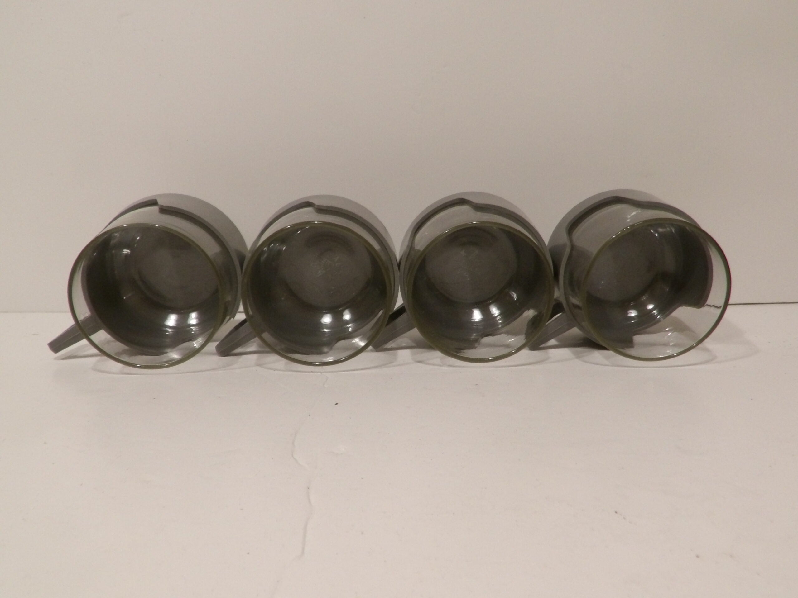 4 Vintage 1970s Pyrex / JAJ 7oz Drinkup Cups Grey Original Box - Great Condition image 3