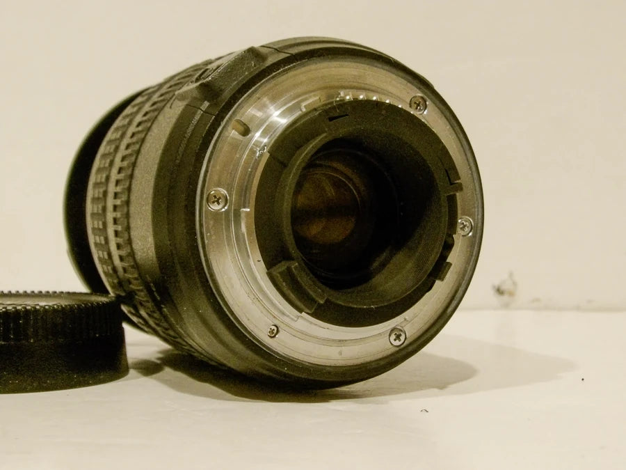 Nikon 18-70mm f/3.5-4.5 G Nikkor AF-S DX ED Zoom Lens - Great Condition image 1