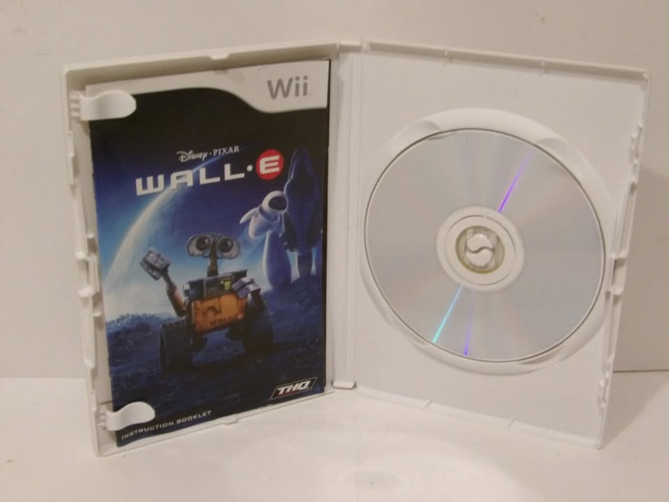 WALL-E Nintendo Wii Game Good Well Stored Condition image 2