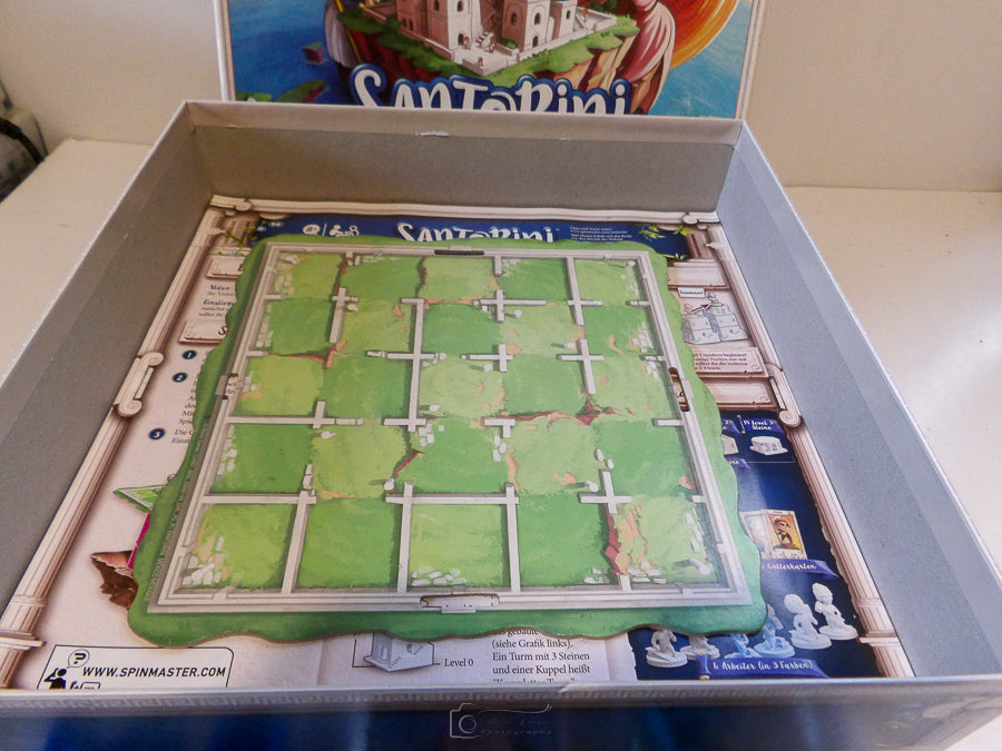 Santorini - Spin Master - Build Like A Mortal, Win Link A God - 2016 - Gord! - As New Condition image 2
