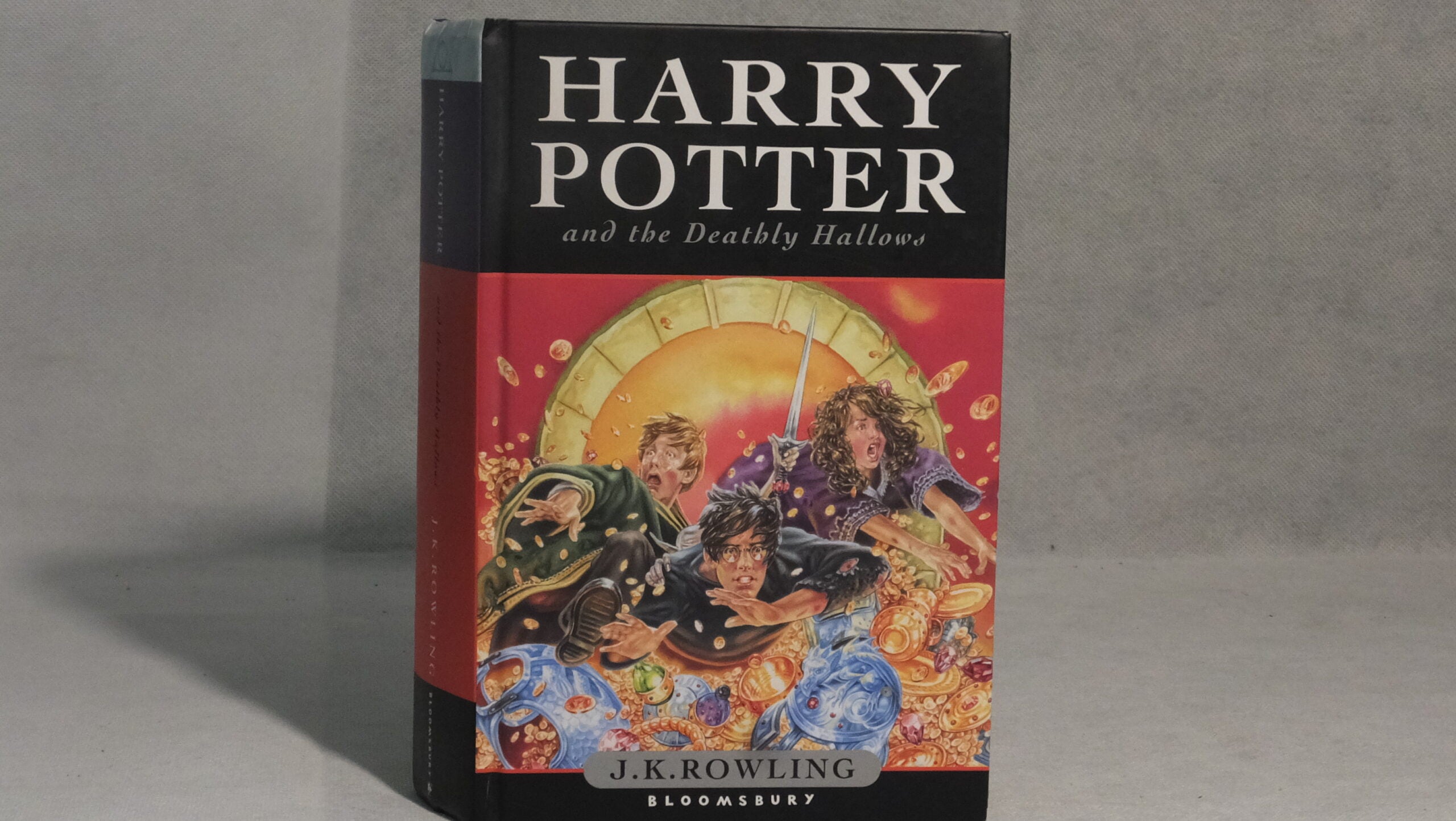 Harry Potter and the Deathly Hallows image 0