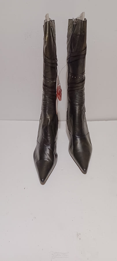 Xti - Sundry - Knee Boot - Zip - Buckle and Studs - Black - Brand New image 6