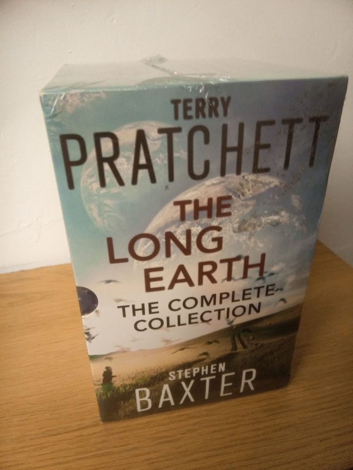 Penguin The Long Earth: 5 Book Collection by Terry Pratchett image 0