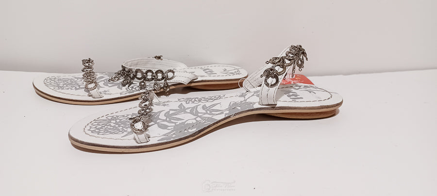 Xti - Sandali - White - Flip Flops With Chain - Brand New image 2