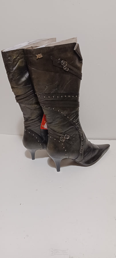 Xti - Sundry - Knee Boot - Zip - Buckle and Studs - Black - Brand New image 4