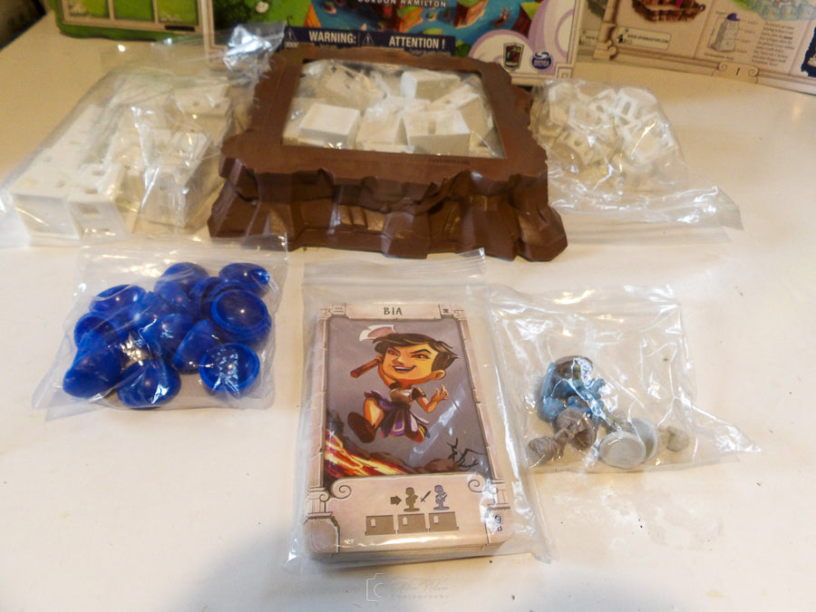 Santorini - Spin Master - Build Like A Mortal, Win Link A God - 2016 - Gord! - As New Condition image 6