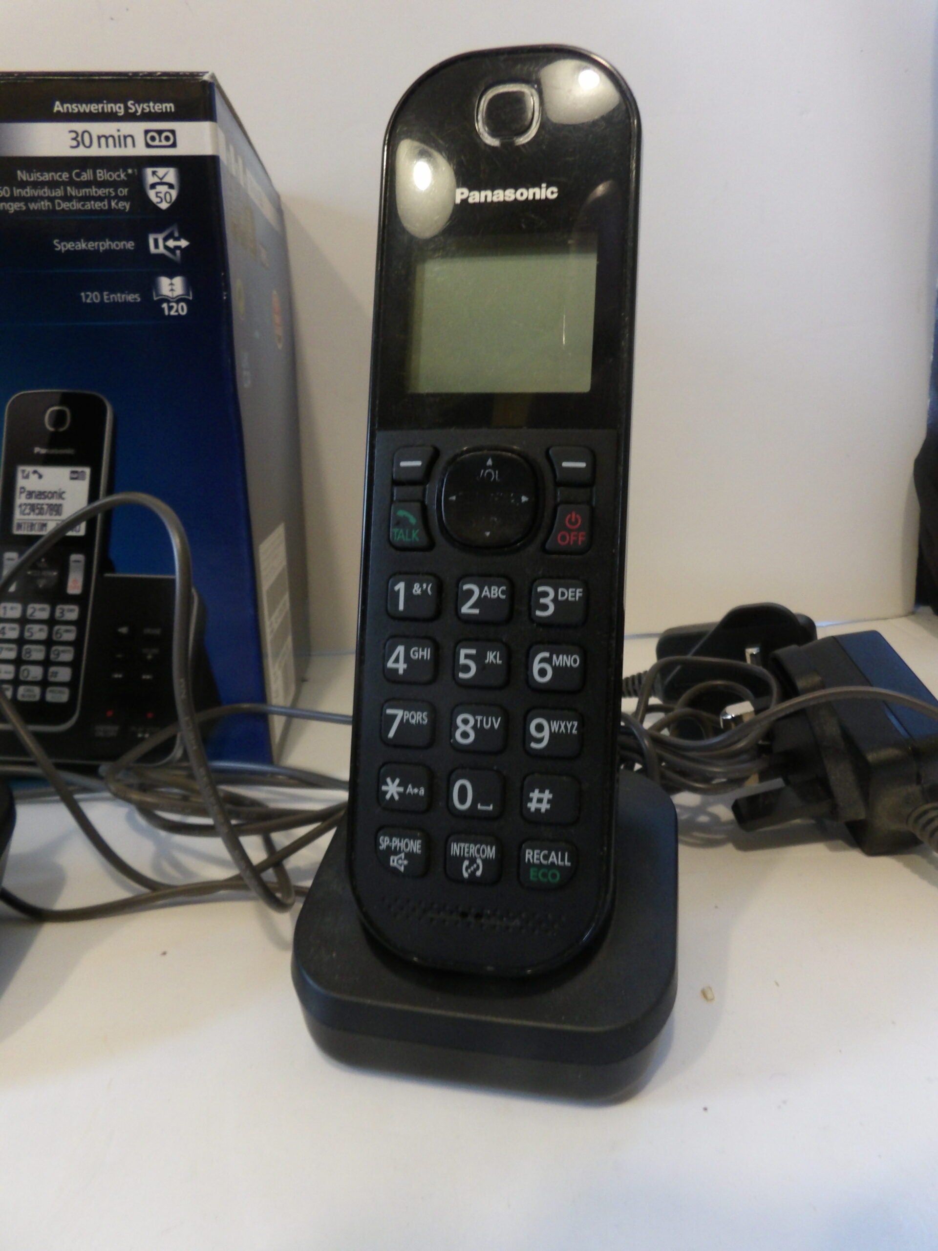 Panasonic KX-TGD623 Cordless Phone with Answering Machine ( Triple Handset Pack) image 7