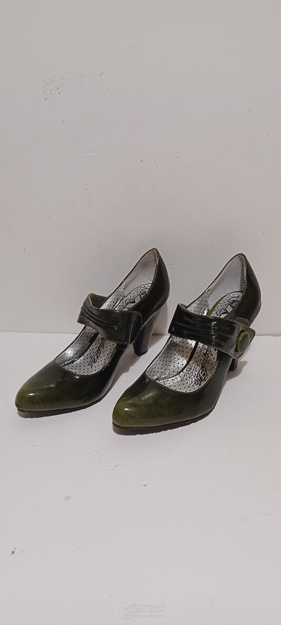 Xti - Charol - Ladies Heel - Front Button Strap - Green - Brand New image 1
