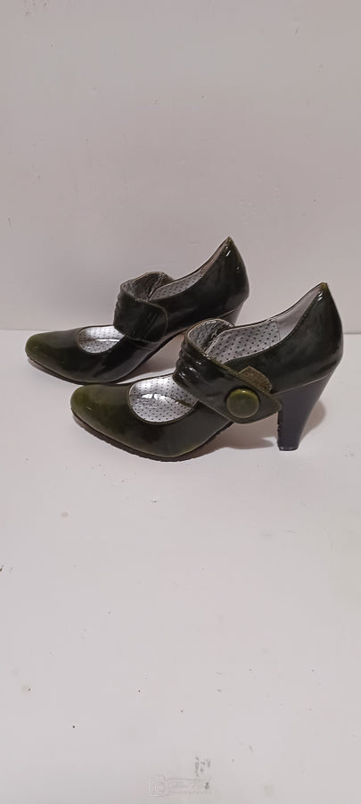 Xti - Charol - Ladies Heel - Front Button Strap - Green - Brand New image 2