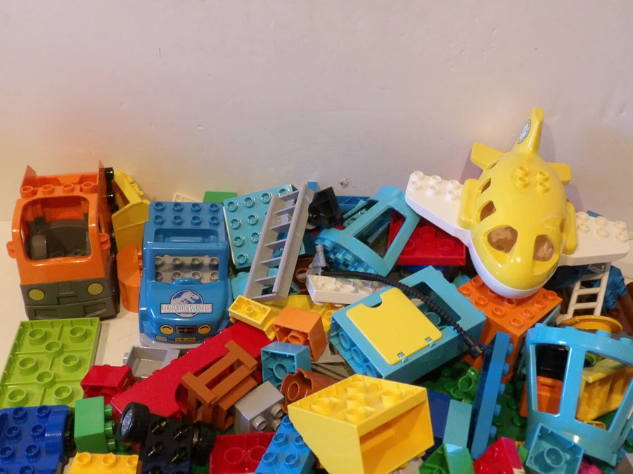 Lego - Duplo - Jurrasic Park, Cars, 4x4's, Planes, Base Plate and Bricks Galore - Great Condition image 4
