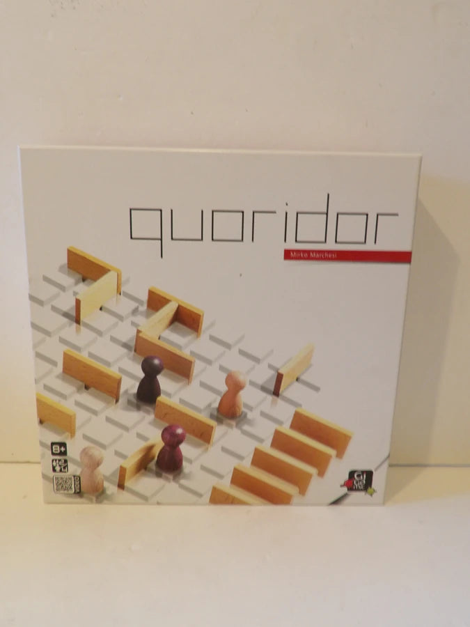 Gigamic - Quoridor Classic - Board Game - Ages 8+ - 2 - 4 Players - 2014 - As New Condition image 0