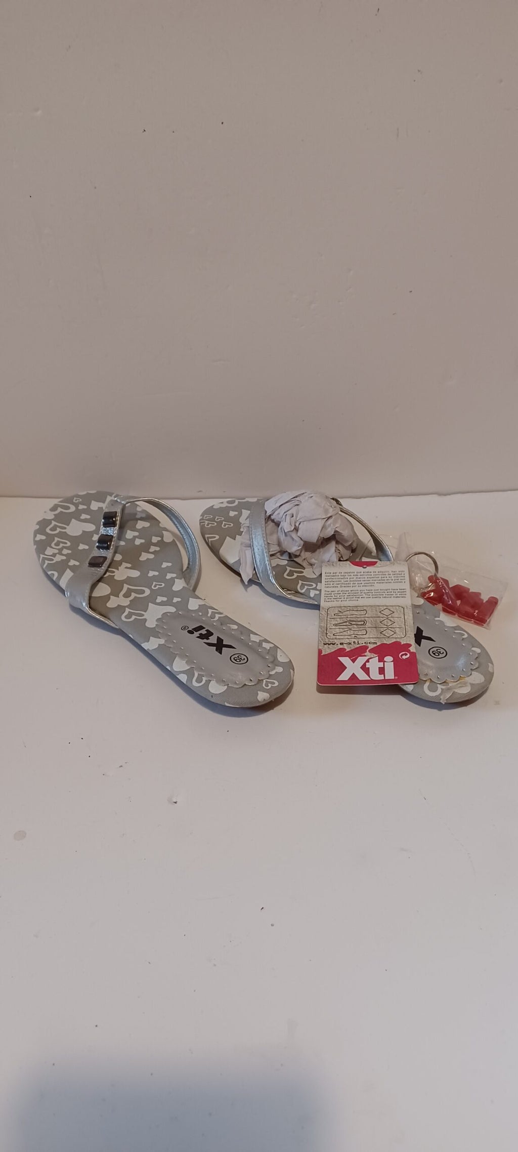 Xti - Sandlea - Ladies Flip Flops - Strap Decore - Silver - Brand New image 2