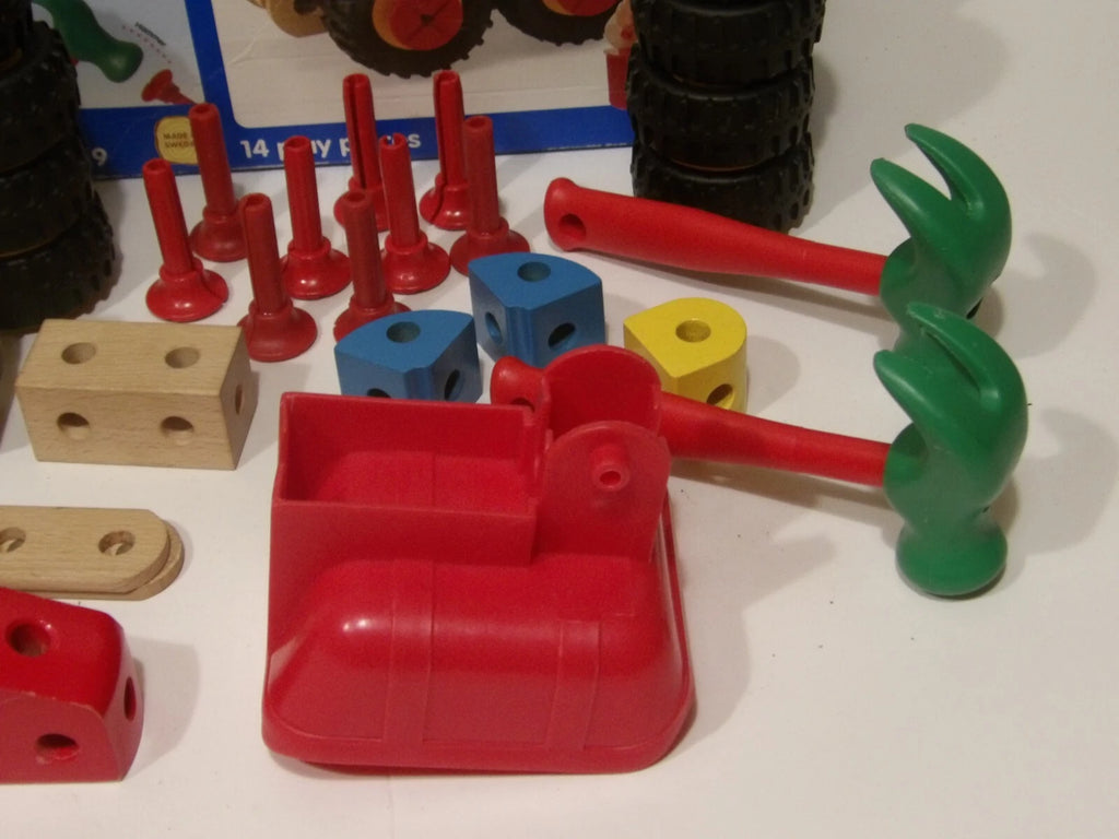 Vintage BRIO Builder System Dump Truck 34219 1998 & Loads More Parts image 6
