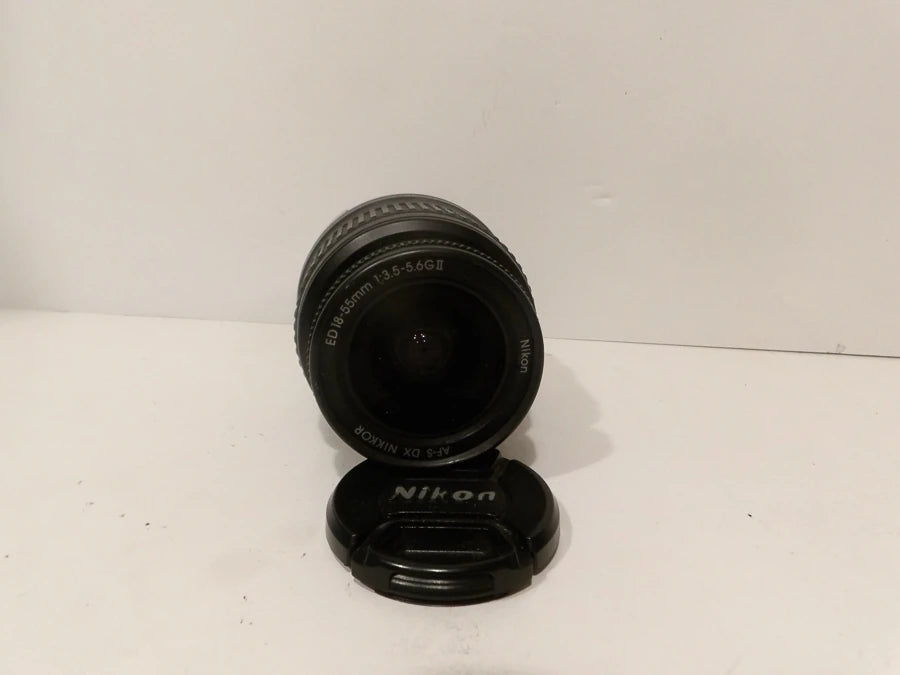 Nikon - DX AF-S - Nikkor - 18-55mm - f/3.5~5.6 - VR G Zoom Lens - Great Condition image 3