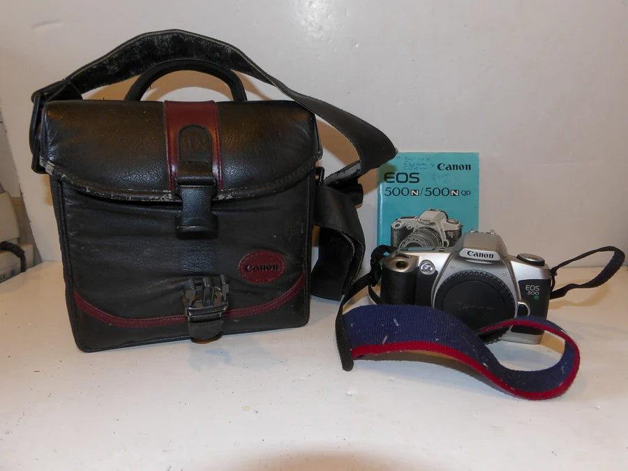Canon EOS 500N 35mm SLR Camera and Carrry Bag - Lowepro Bag image 0