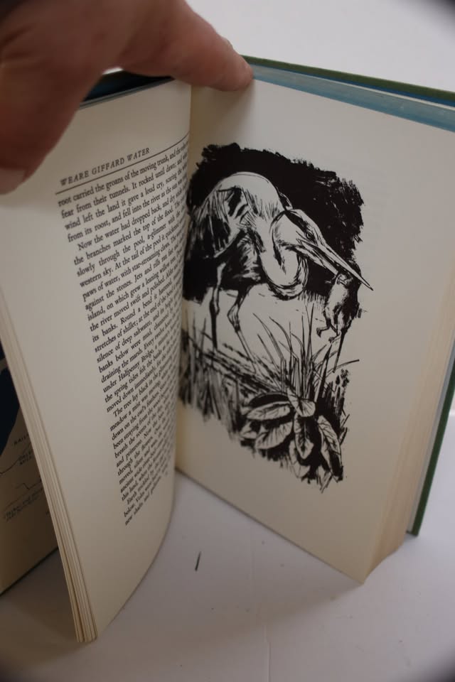 Tarka The Otter, by Henry Williamson, Illustrated, Nonesuch Cygnet, London, 1964 image 6
