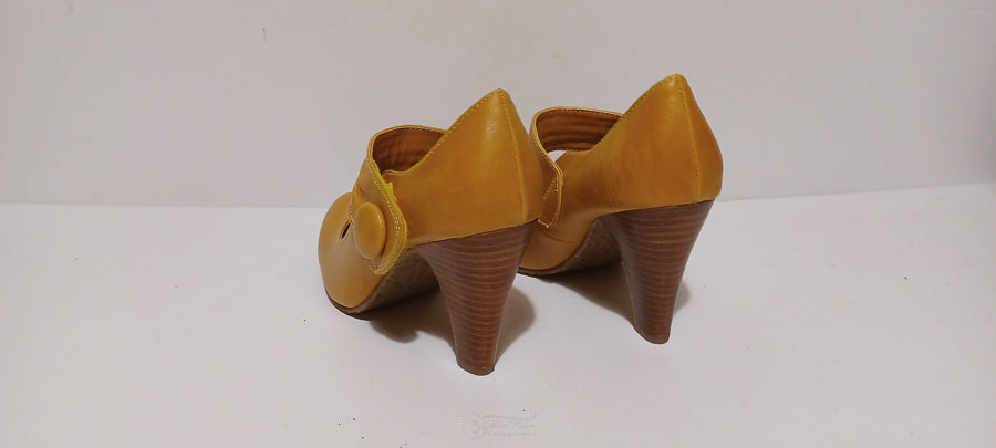 Xti - Zapato - Ladies Heel - Single Strap - Buttons - Tan - Brand New image 3