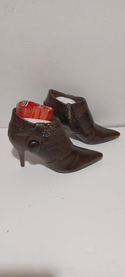 Xti - Ladies Half Boot - Side Buckle & Button - Brown - Brand New image 6