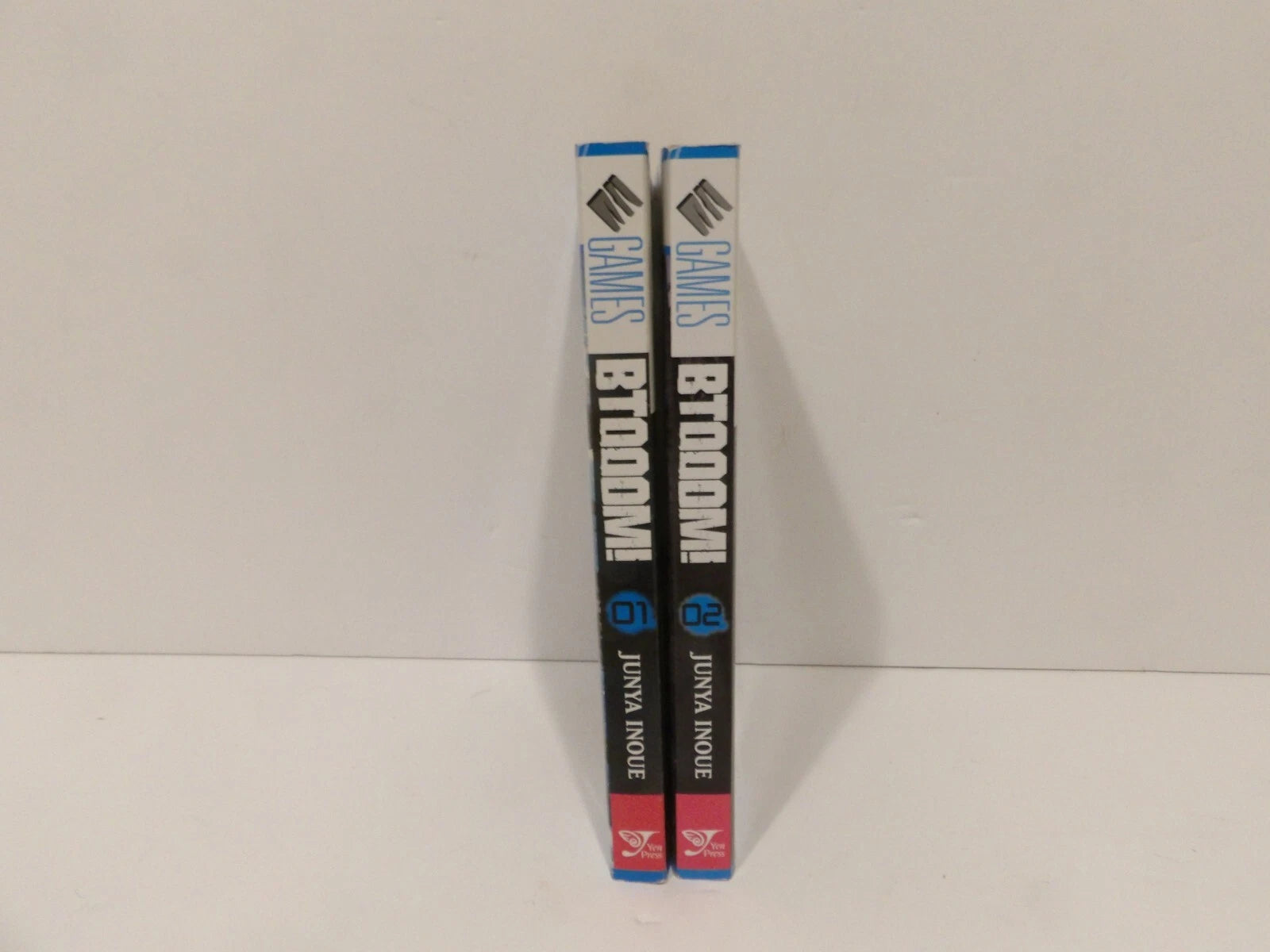 BTOOOM!, Vol. 2 (BTOOOM!, 2) - Great Condition - Junya Inoue Yen Press - Manga image 3