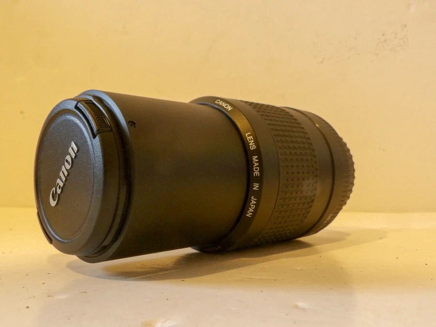 Canon - EF 80-200mm - f/4.5-5.6 II - Telephoto Zoom Lens - Great Condition image 2