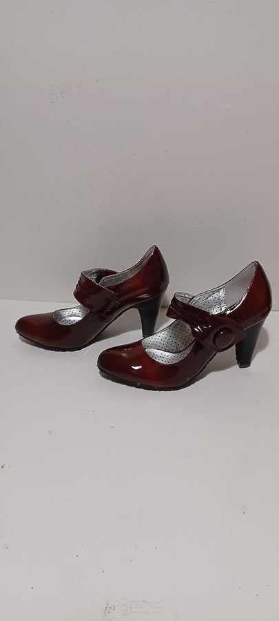 Xti - Charol - Ladies Heel - Front Button Strap - Red - Brand New image 2