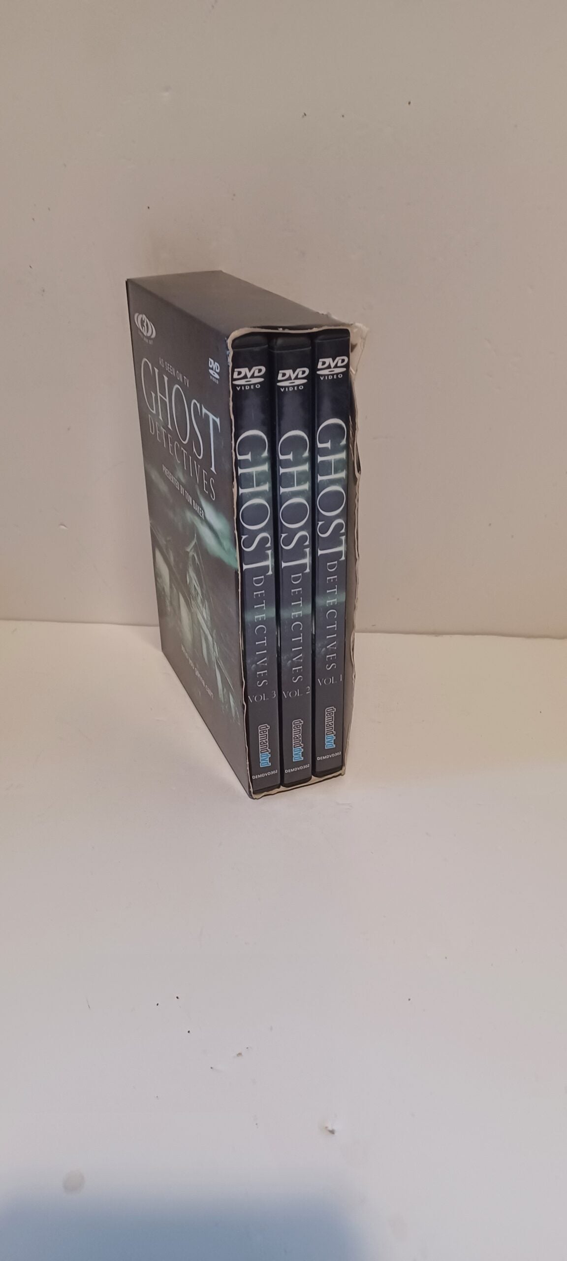 Ghost Detectives | Volumes 1-3 | Tom Baker | DVD Boxset | Discs Retail Condition image 3