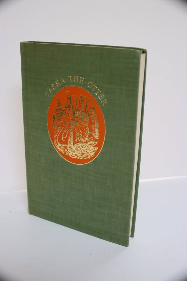 Tarka The Otter, by Henry Williamson, Illustrated, Nonesuch Cygnet, London, 1964 image 9