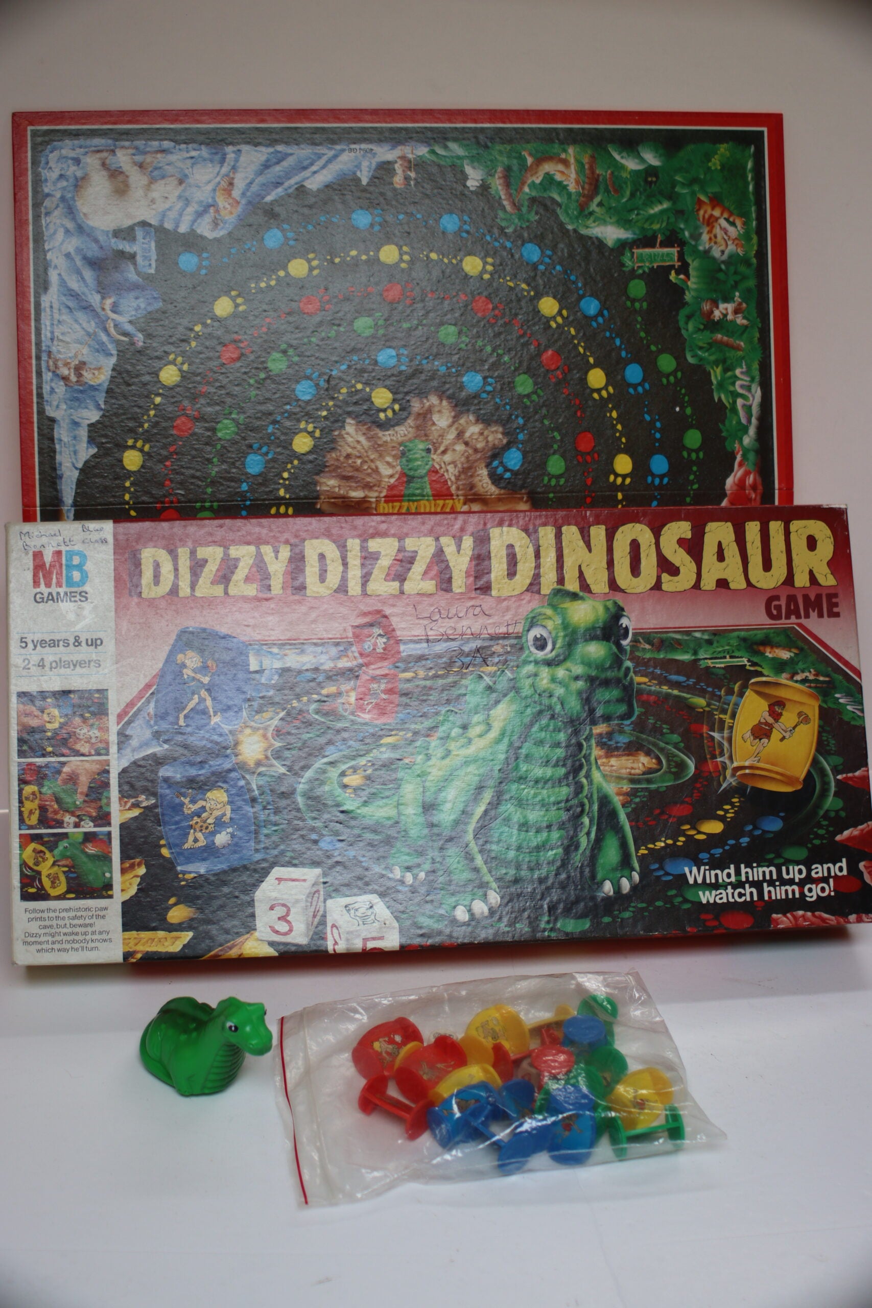 Dizzy Dizzy Dinosaur Board Game Vintage MB 1987 Complete  & Working Dizzy image 0