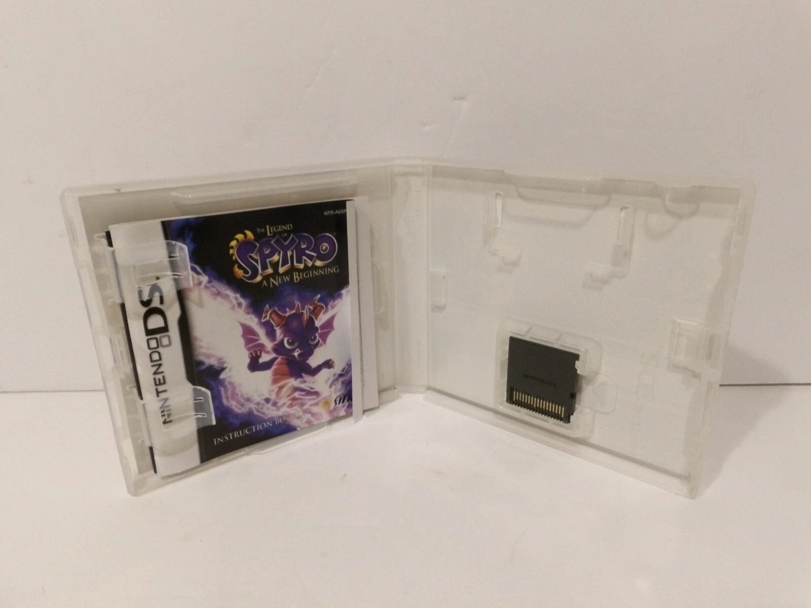 The Legend of Spyro: A New Beginning Nintendo DS Complete image 2