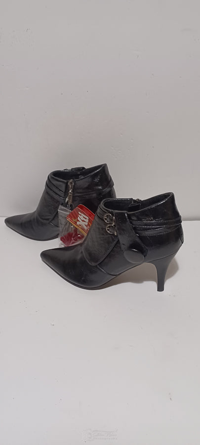 Xti - Ladies Half Boot - Side Buckle & Button - Black - Brand New image 3