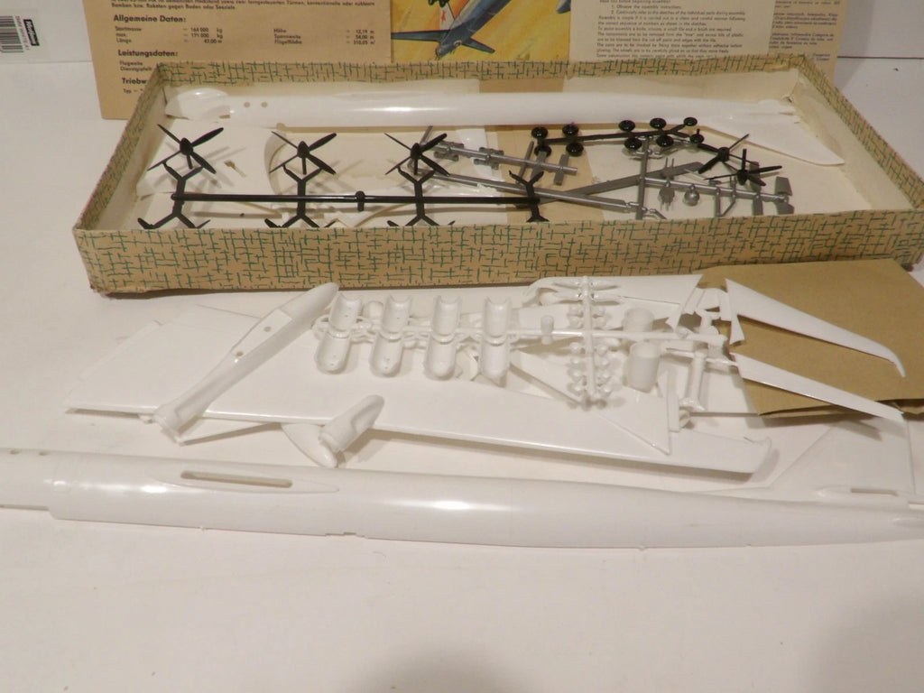 Tupolev TU-20 VEB Plasticart 1:100 Scale Soviet Aircraft Model Kit Appears Complete image 5