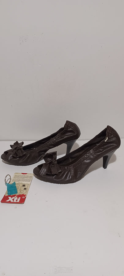 Xti - Sra - Ladies Heel - Bow - Brown - Brand New image 1
