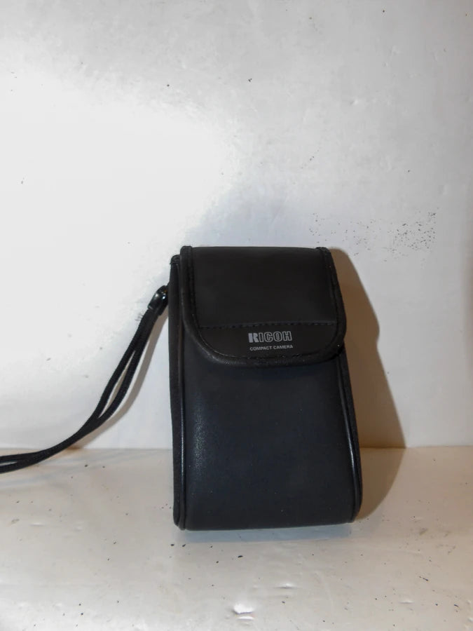 Ricoh - FZ-70 - 35-70mm - Zoom Camera, Instruction Book, Case, Box and More - Great Condition image 3