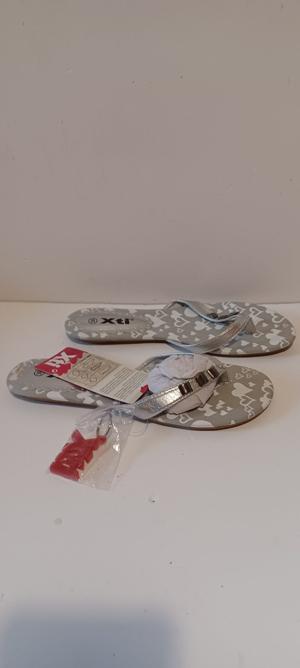 Xti - Sandlea - Ladies Flip Flops - Strap Decore - Silver - Brand New image 7