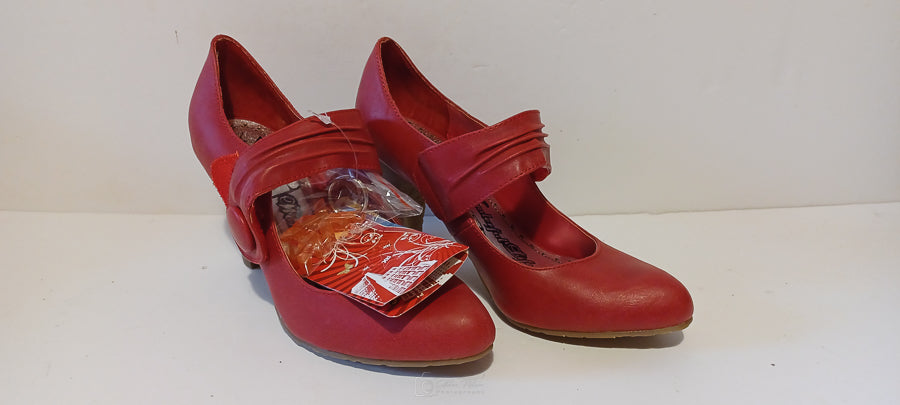 Xti - Zapato - Ladies Heel - Single Strap - Buttons - Red - Brand New - 4/37, Red image