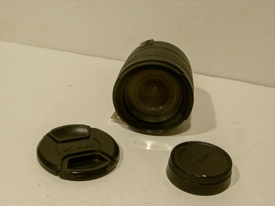 Nikon 18-70mm f/3.5-4.5 G Nikkor AF-S DX ED Zoom Lens - Great Condition image 5