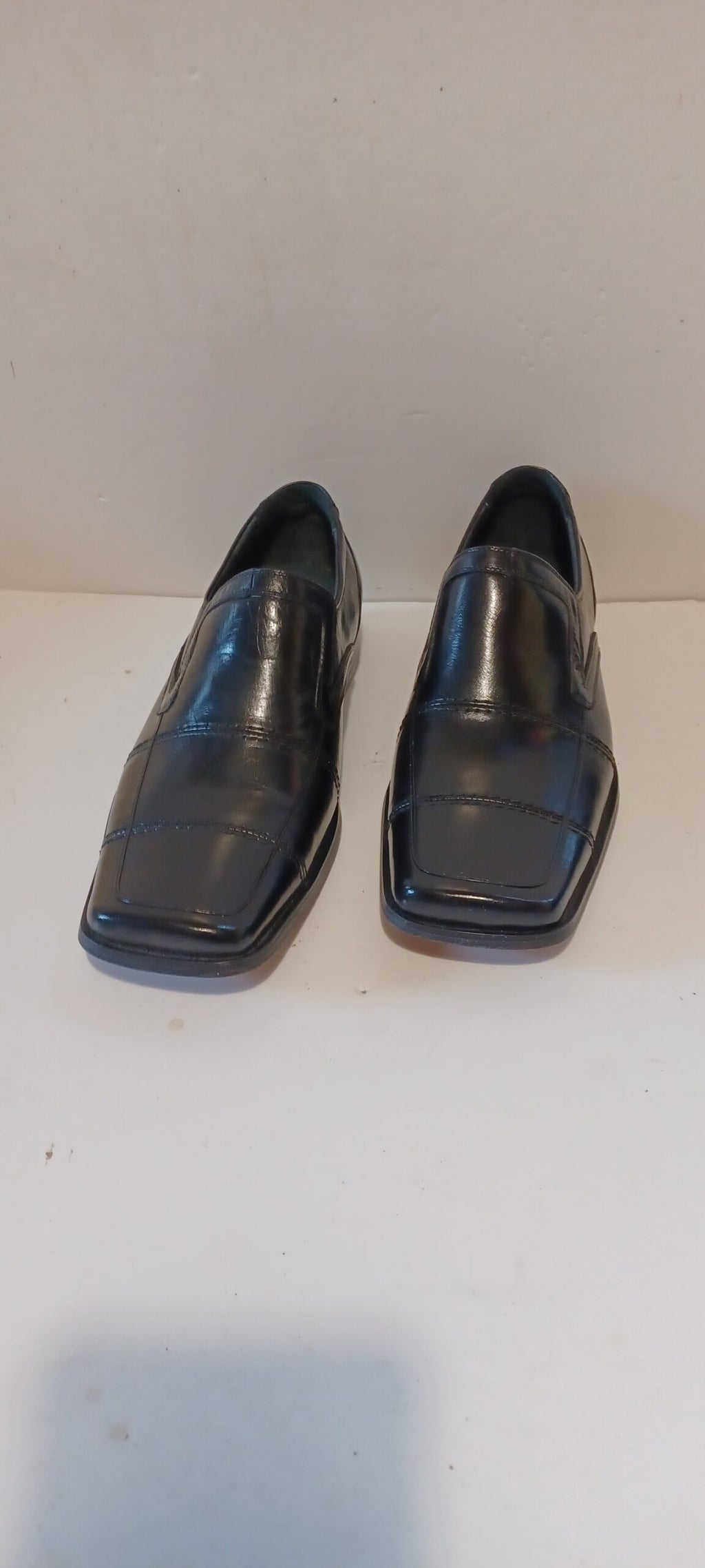 Front - Kempston - Mens Shoes - Black - Brand New image 1