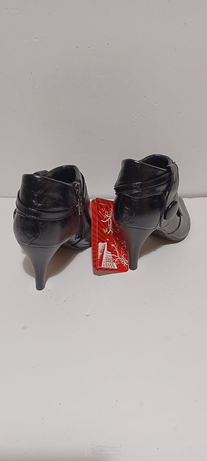 Xti - Ladies Half Boot - Side Buckle & Button - Black - Brand New image 6