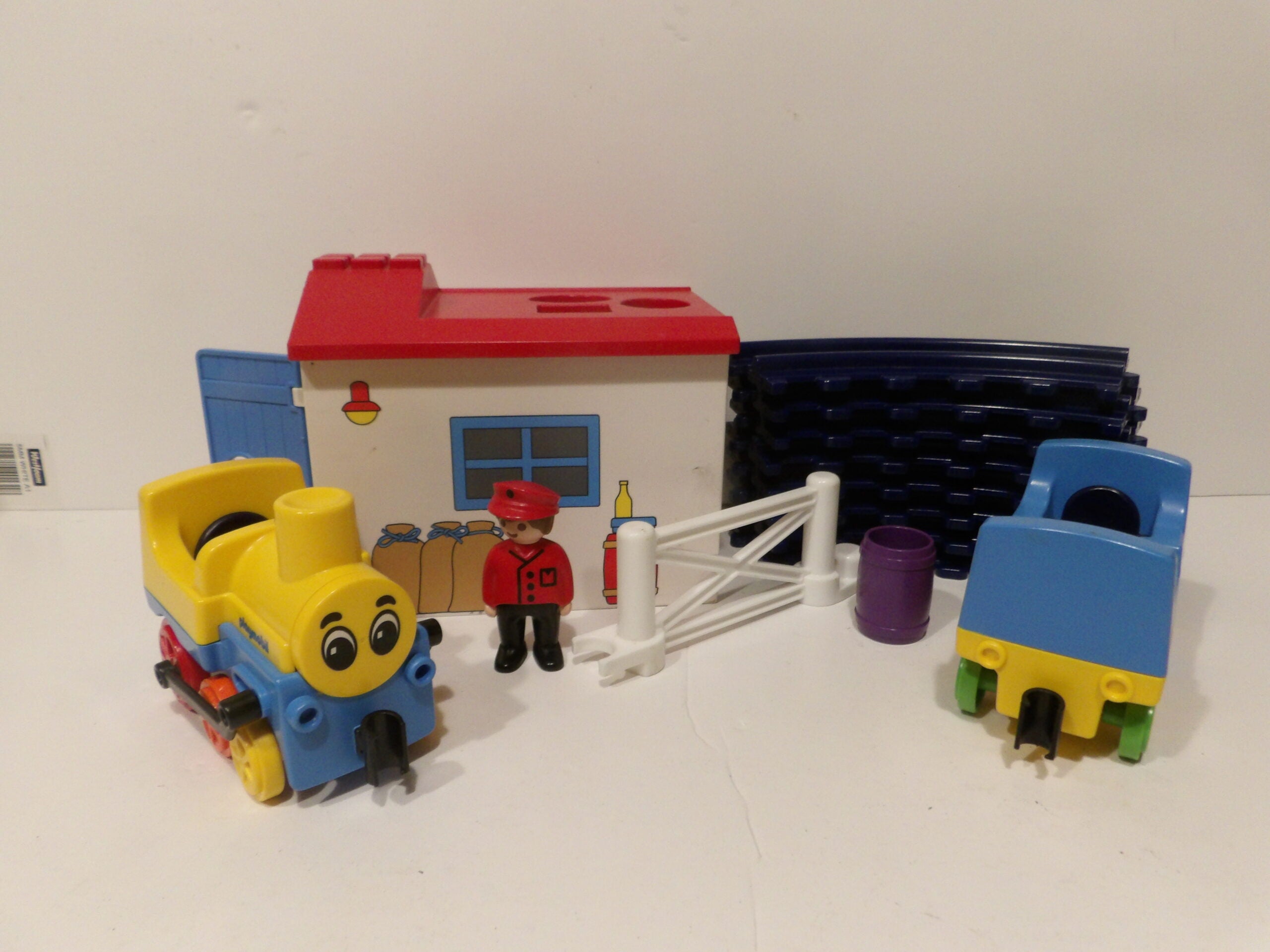Playmobil Vintage 1990 Train With 2 x Carriages & Track Pieces - Geobra image 2