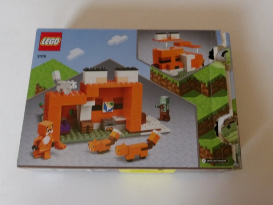 Lego Minecraft Fox Lodge 21178 - Brand New, Factory Sealed image 2