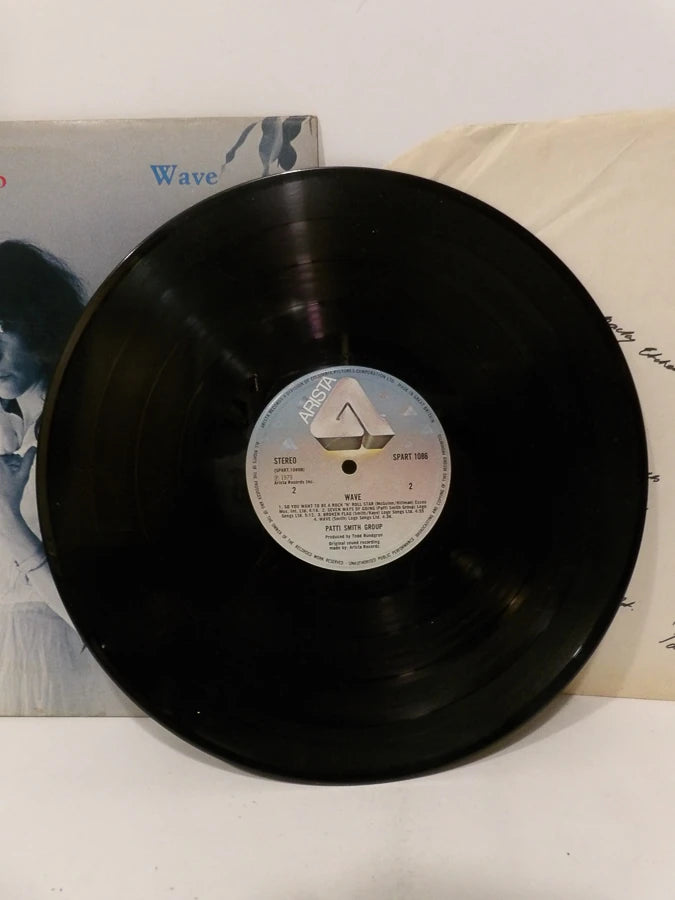 Wave - 1979 - Patti Smith Group - Vinyl - LP - Album - Arista - SPART1086 - Great Condition image 3