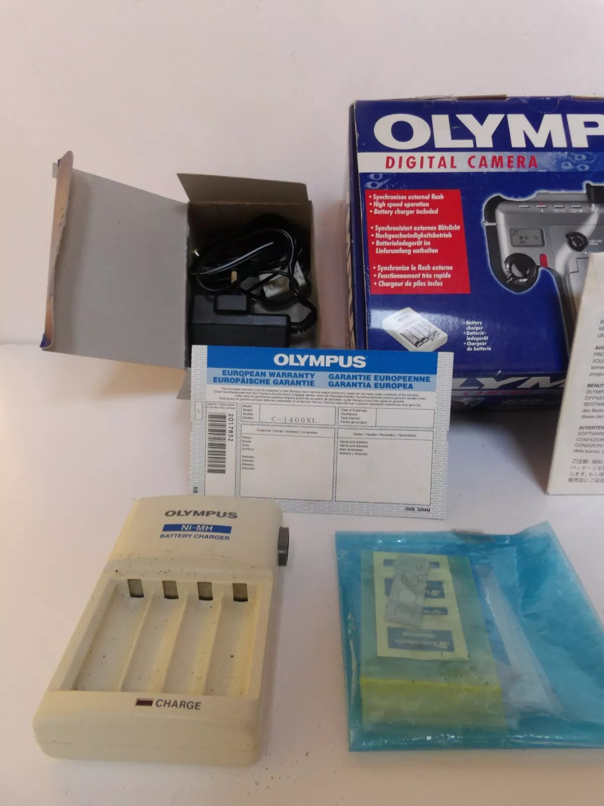 Olympus Camedia Digital Camera C-1400XL Early 1.4 Mpixel PWO - Boxed image 19